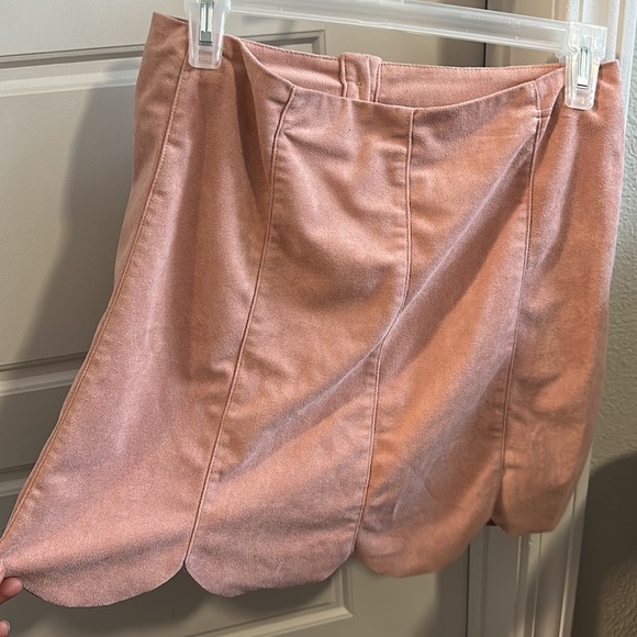 Skirt - Picture 3 of 3